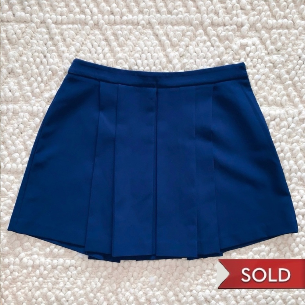 SOLD โ Forever 21 Contemporary Mini Skirt - Picture 1 of 5